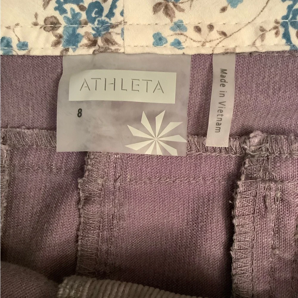 Athleta Vintage Ridge‎ corduroy mini skirt size 8 Lavender